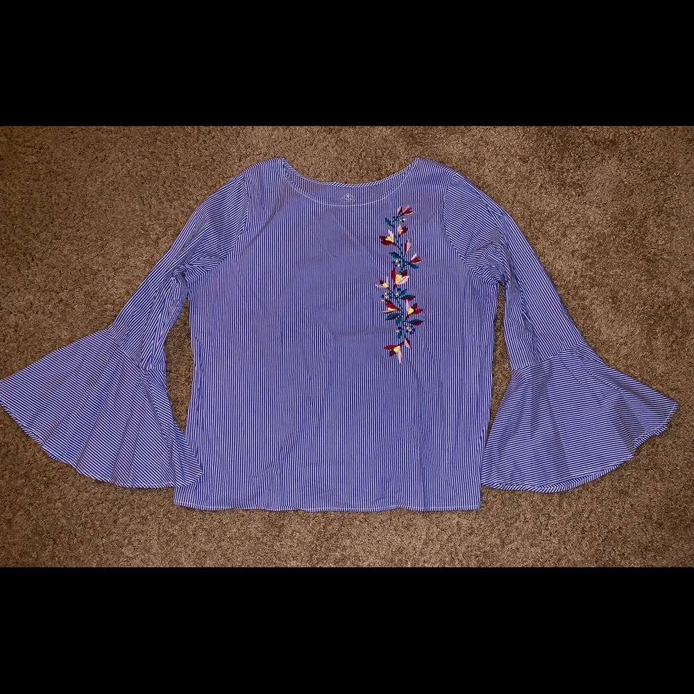 Lightweight stripes top